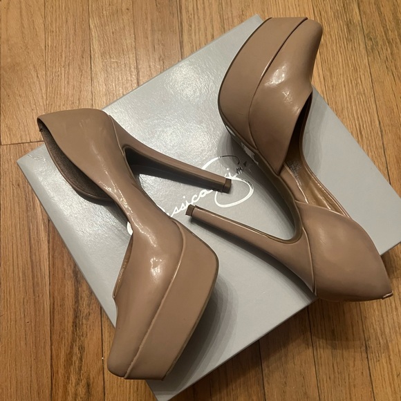 Jessica Simpson Nude Patent Leather Heels - Picture 1 of 5